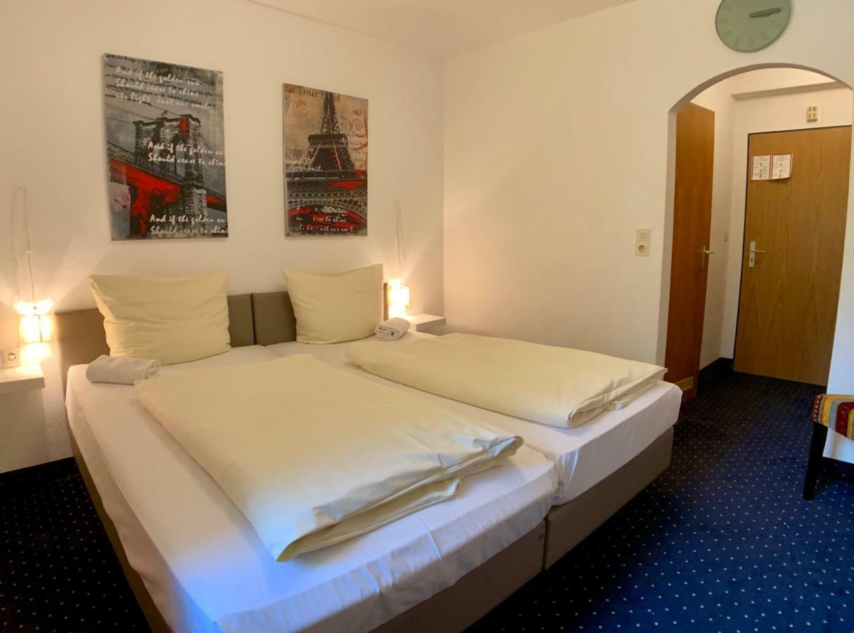 Pension Constantin Erding Buitenkant foto